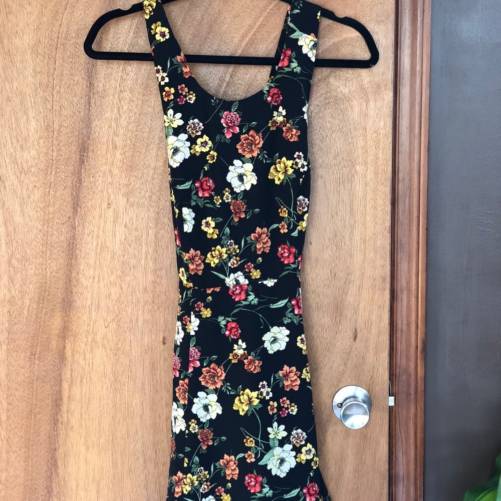 Tie back forever 21 dress